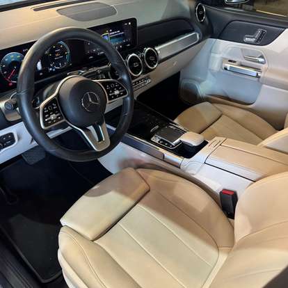 MERCEDES-BENZ-GLB 200-2020