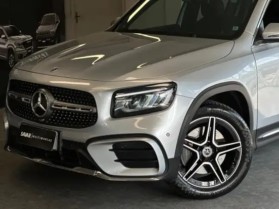 MERCEDES-BENZ-GLB 220-2024