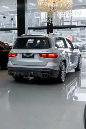 MERCEDES-BENZ-GLB 35 AMG-2024