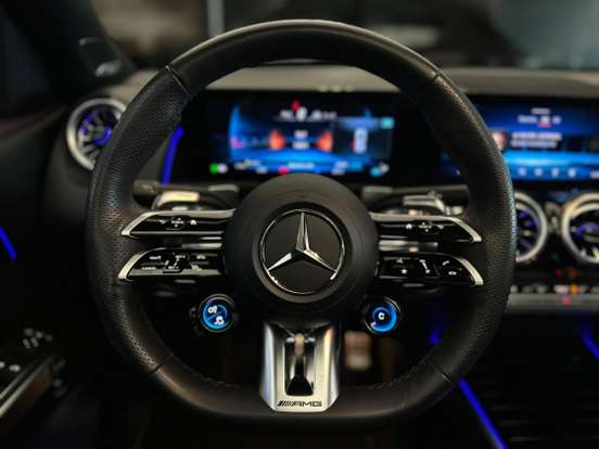 MERCEDES-BENZ-GLB 35 AMG-2.0 MHEV 4MATIC SPEEDSHIFT MERCEDES-BENZ-GLB 35 AMG-2024