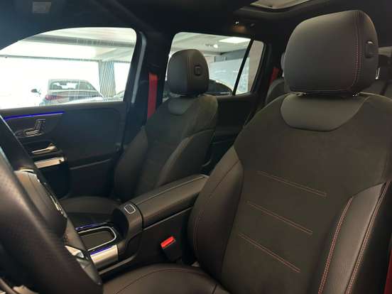 MERCEDES-BENZ-GLB 35 AMG-2024