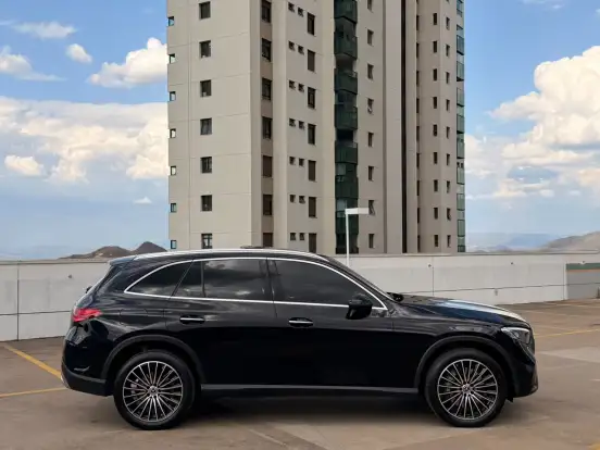 MERCEDES-BENZ-GLC 300-2024