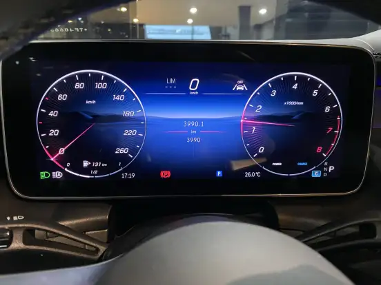 MERCEDES-BENZ-GLC 300-2025