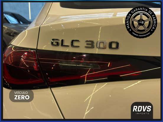 MERCEDES-BENZ-GLC 300-2026