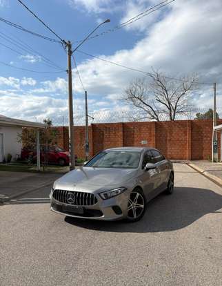 MERCEDES-BENZ-A 200-2019