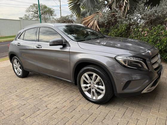 MERCEDES-BENZ GLA 200 1.6 CGI ADVANCE 16V TURBO FLEX 4P AUTOMÁTICO