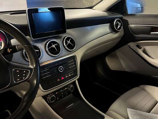 MERCEDES-BENZ-GLA 200-1.6 CGI ADVANCE 16V TURBO FLEX 4P AUTOMÁTICO MERCEDES-BENZ-GLA 200-2017