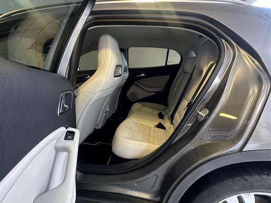 MERCEDES-BENZ-GLA 200-1.6 CGI ADVANCE 16V TURBO FLEX 4P AUTOMÁTICO MERCEDES-BENZ-GLA 200-2017
