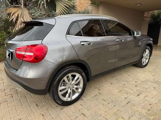 MERCEDES-BENZ-GLA 200-2015