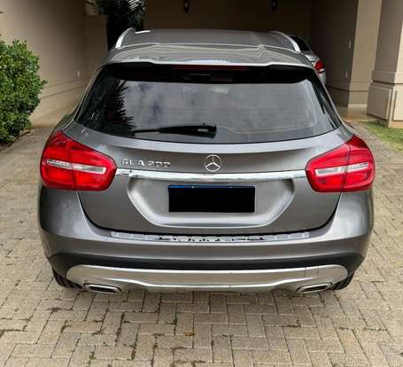 MERCEDES-BENZ-GLA 200-2015