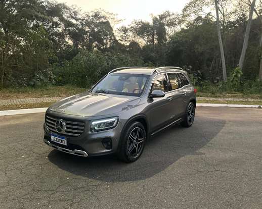 MERCEDES-BENZ-GLB 200-2024