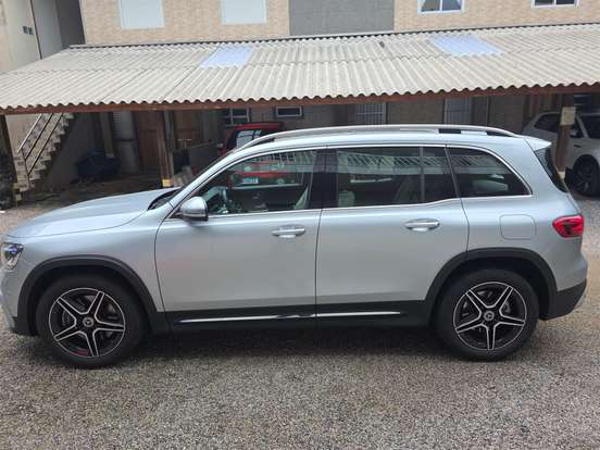 MERCEDES-BENZ-GLB 220-2.0 MHEV AMG LINE 4MATIC 8G-DCT MERCEDES-BENZ-GLB 220-2024