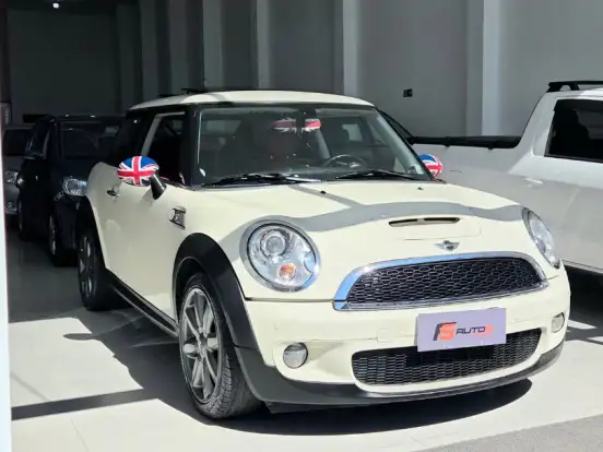MINI-COOPER-1.6 S JOHN COOPER WORKS 16V TURBO GASOLINA 2P AUTOMATICO MINI-COOPER-2009