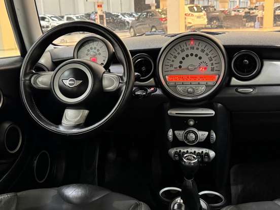 MINI-COOPER-2010