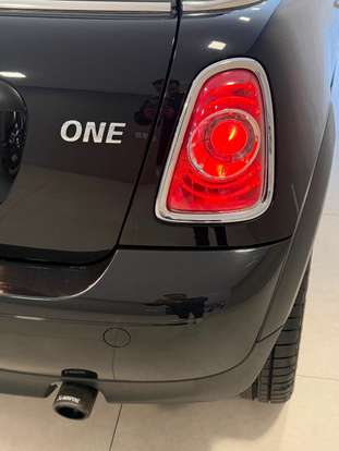 MINI-COOPER-2010