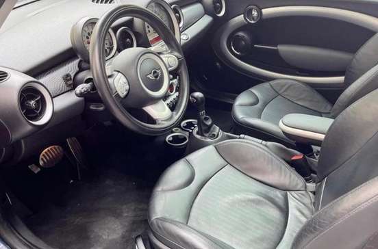 MINI-COOPER-2010