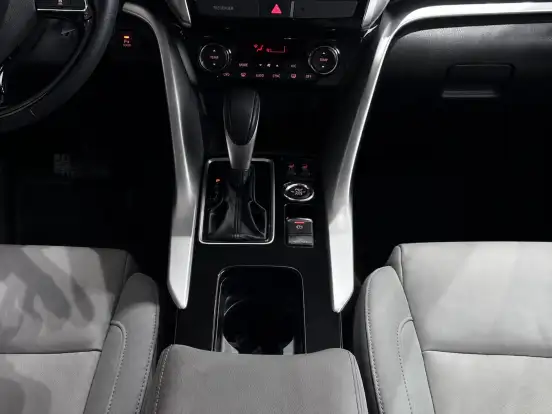 MITSUBISHI-ECLIPSE CROSS-2024