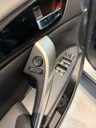 MITSUBISHI-ECLIPSE CROSS-2024
