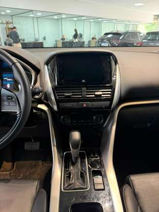 MITSUBISHI-ECLIPSE CROSS-2024