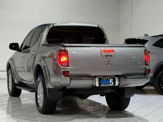 MITSUBISHI-L200 TRITON-2015