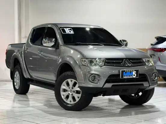 MITSUBISHI-L200 TRITON-2.4 HLS CHROME 4X2 CD 16V FLEX 4P MANUAL MITSUBISHI-L200 TRITON-2015