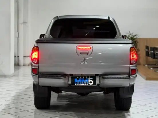 MITSUBISHI-L200 TRITON-2015