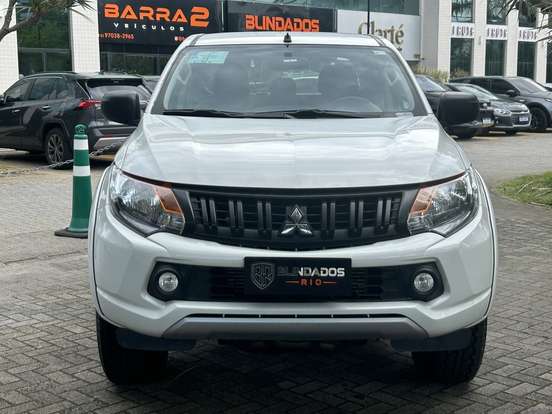 MITSUBISHI-L200 TRITON-2.4 16V TURBO DIESEL GL CD 4X4 MANUAL MITSUBISHI-L200 TRITON-2024