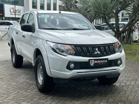 MITSUBISHI-L200 TRITON-2024