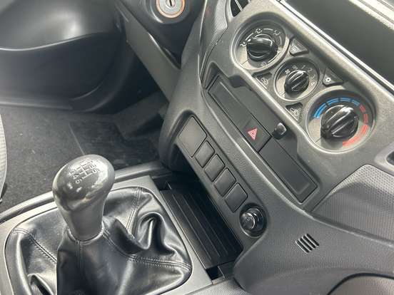 MITSUBISHI-L200 TRITON-2024