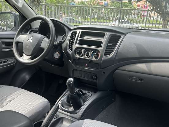 MITSUBISHI-L200 TRITON-2.4 16V TURBO DIESEL GL CD 4X4 MANUAL MITSUBISHI-L200 TRITON-2024