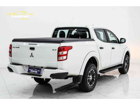 MITSUBISHI-L200 TRITON-2.4 16V TURBO DIESEL SPORT GLS CD 4P 4X4 AUTOMÁTICO MITSUBISHI-L200 TRITON-2024