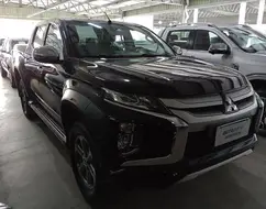 MITSUBISHI L200 TRITON 2.4 16V TURBO DIESEL SPORT HPE CD 4P 4X4 AUTOMÁTICO MITSUBISHI L200 TRITON 2.4 16V TURBO DIESEL SPORT HPE CD 4P 4X4 AUTOMÁTICO