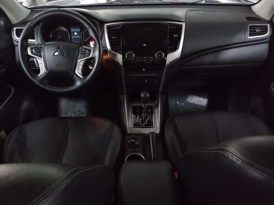 MITSUBISHI-L200 TRITON-2.4 16V TURBO DIESEL SPORT HPE CD 4P 4X4 AUTOMÁTICO MITSUBISHI-L200 TRITON-2021