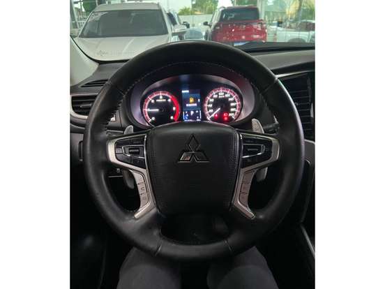 MITSUBISHI-L200 TRITON-2024