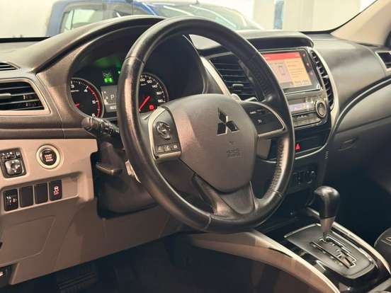 MITSUBISHI-L200 TRITON-2.4 16V TURBO DIESEL SPORT HPE-S CD 4P 4X4 AUTOMÁTICO MITSUBISHI-L200 TRITON-2018