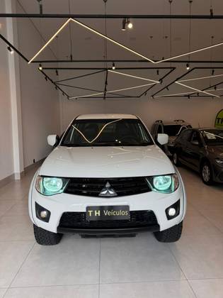 MITSUBISHI L200 TRITON 2.4 HLS 4X2 CD 16V FLEX 4P MANUAL