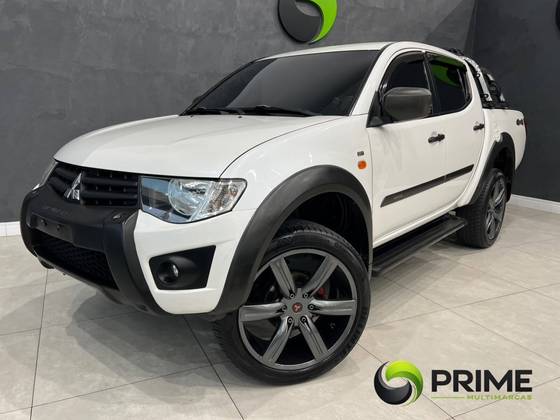 MITSUBISHI L200 TRITON 2.4 HLS CHROME 4X2 CD 16V FLEX 4P MANUAL