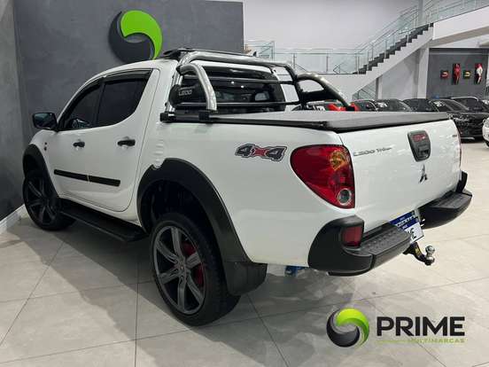 MITSUBISHI-L200 TRITON-2.4 HLS CHROME 4X2 CD 16V FLEX 4P MANUAL MITSUBISHI-L200 TRITON-2016