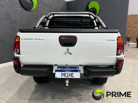 MITSUBISHI-L200 TRITON-2.4 HLS CHROME 4X2 CD 16V FLEX 4P MANUAL MITSUBISHI-L200 TRITON-2016