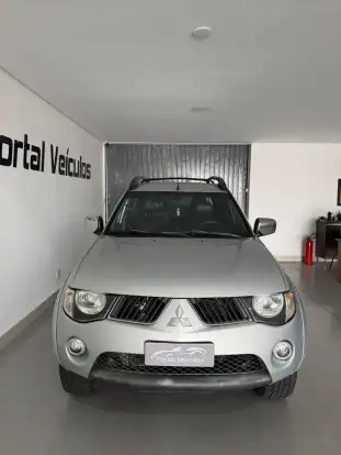 MITSUBISHI-L200 TRITON-3.2 HPE 4X4 CD 16V TURBO INTERCOOLER DIESEL 4P AUTOMÁTICO MITSUBISHI-L200 TRITON-2009