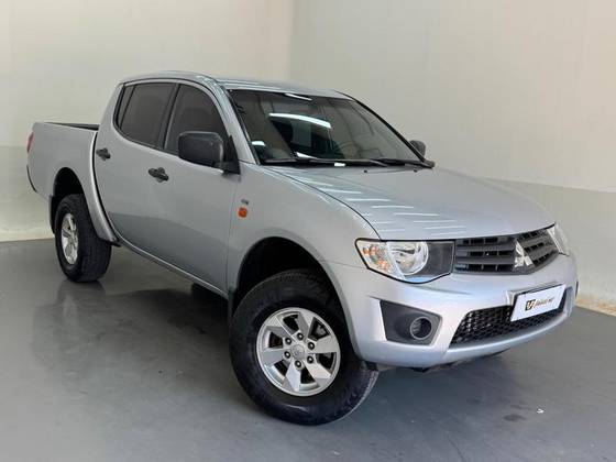 MITSUBISHI L200 TRITON 3.2 GLX 4X4 CD 16V TURBO INTERCOLER DIESEL 4P MANUAL