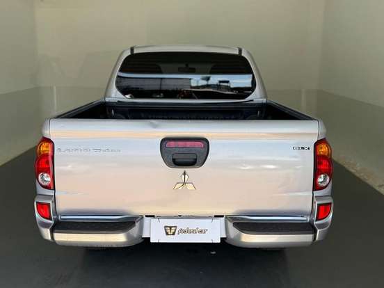 MITSUBISHI-L200 TRITON-3.2 GLX 4X4 CD 16V TURBO INTERCOLER DIESEL 4P MANUAL MITSUBISHI-L200 TRITON-2014