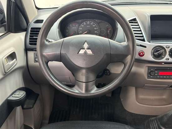 MITSUBISHI-L200 TRITON-3.2 GLX 4X4 CD 16V TURBO INTERCOLER DIESEL 4P MANUAL MITSUBISHI-L200 TRITON-2014