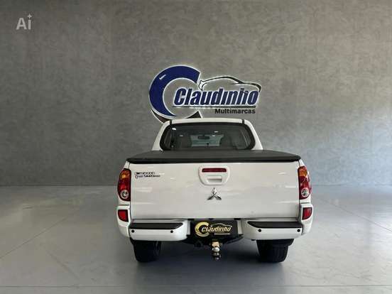 MITSUBISHI-L200 TRITON-3.5 HPE 4X4 CD V6 24V FLEX 4P AUTOMÁTICO MITSUBISHI-L200 TRITON-2011