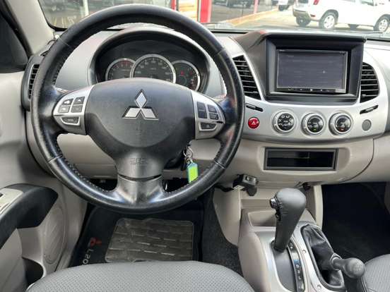MITSUBISHI-L200 TRITON-2012
