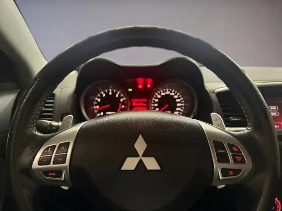MITSUBISHI-LANCER-2.0 HL-T 16V GASOLINA 4P AUTOMÁTICO MITSUBISHI-LANCER-2018