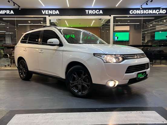 MITSUBISHI-OUTLANDER-2.0 16V GASOLINA 4P AUTOMÁTICO MITSUBISHI-OUTLANDER-2014