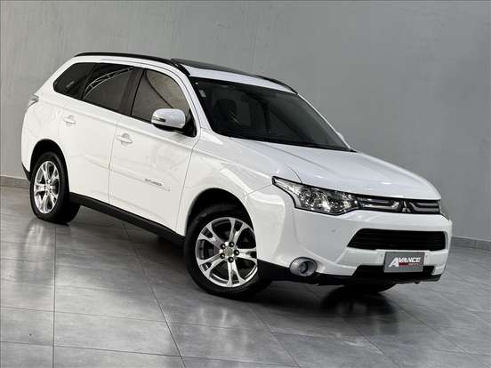 MITSUBISHI-OUTLANDER-2014