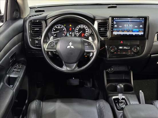 MITSUBISHI-OUTLANDER-2.0 16V GASOLINA 4P AUTOMÁTICO MITSUBISHI-OUTLANDER-2014