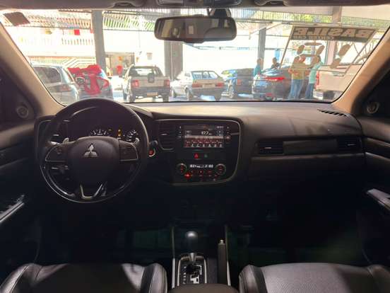 MITSUBISHI-OUTLANDER-2.0 COMFORT 16V GASOLINA 4P AUTOMÁTICO MITSUBISHI-OUTLANDER-2017
